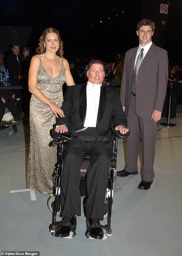 Legend: Superman actor Christopher Reeve (centre) with wife Dana (L) and son Matthew (R)