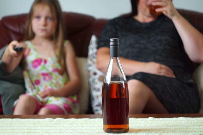5 Ways Drinking Alcohol Can Affect Your Motherhood
