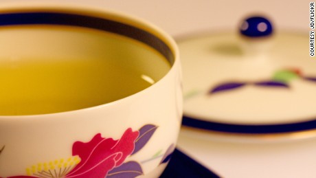 Drinking green tea, rather than black, may help you live longer, new study suggests